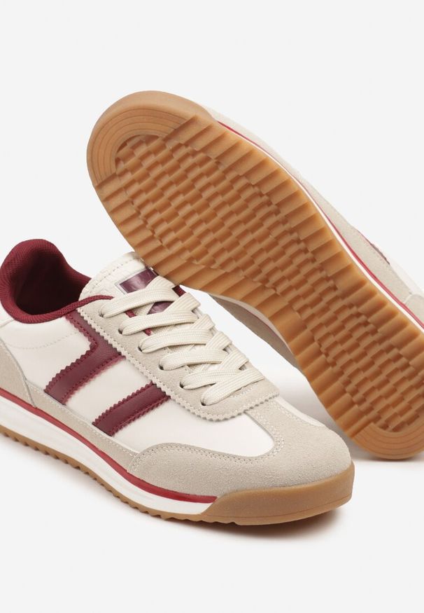 Born2be - Beżowo-Bordowe Sneakersy Ozdobione Paskami Eranelia. Okazja: na co dzień. Zapięcie: pasek. Kolor: beżowy. Materiał: jeans. Szerokość cholewki: normalna. Wzór: aplikacja
