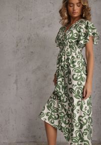 Renee - Zielona Taliowana Sukienka z Wiskozy z Kopertowym Dekoltem Jynaela. Typ kołnierza: dekolt kopertowy. Kolor: zielony. Materiał: wiskoza. Wzór: nadruk. Typ sukienki: kopertowe. Styl: boho #4