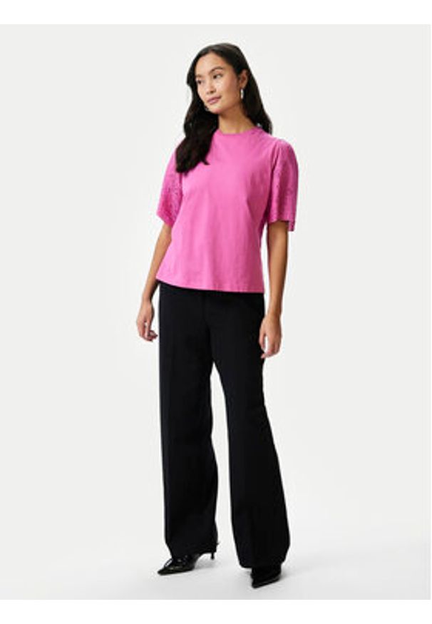YAS T-Shirt Lex 26033890 Różowy Regular Fit. Kolor: różowy. Materiał: bawełna