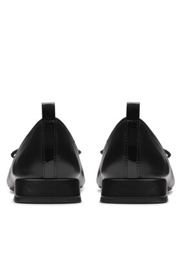 Clarks Baleriny Ubree15 Poppy 26181322 Czarny. Kolor: czarny. Materiał: skóra