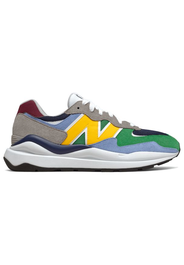 New Balance M5740GA. Okazja: na co dzień. Materiał: nubuk, bawełna, zamsz, guma. Szerokość cholewki: normalna. Wzór: aplikacja, kolorowy