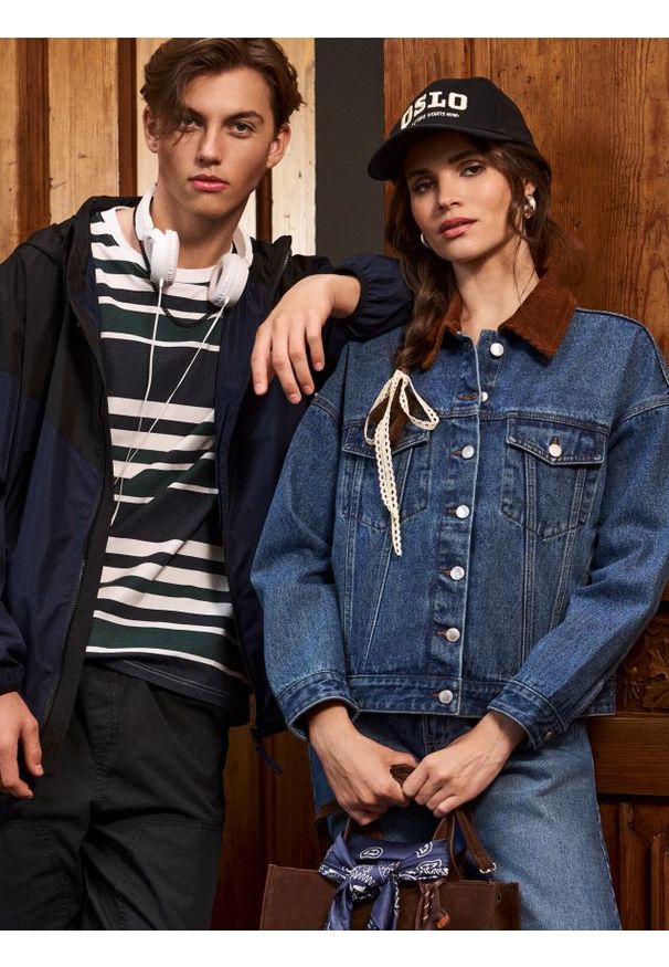 Sinsay - Jeansowa katana z kołnierzykiem - niebieski. Kolor: niebieski. Materiał: jeans