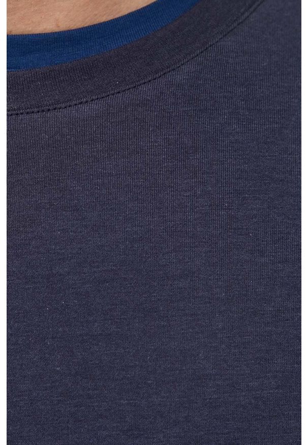 Resteröds longsleeve męski kolor granatowy gładki. Kolor: niebieski. Materiał: dzianina, włókno, bawełna. Długość rękawa: długi rękaw. Wzór: gładki