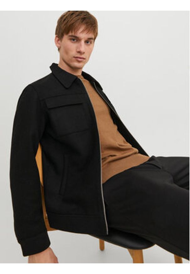 Jack & Jones - Jack&Jones Kurtka przejściowa 12239005 Czarny Regular Fit. Kolor: czarny. Materiał: syntetyk