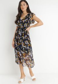 Born2be - Granatowa Sukienka Gobney. Kolor: niebieski. Materiał: tkanina, materiał, wiskoza. Długość rękawa: krótki rękaw. Wzór: kwiaty. Długość: midi #4