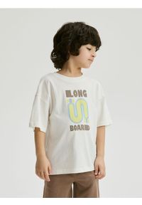 Reserved - Bawełniany t-shirt - złamana biel. Materiał: bawełna