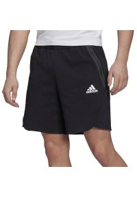 Adidas - Spodenki adidas Designed For Gameday HE9813 - czarne. Kolor: czarny. Materiał: tkanina, bawełna, poliester. Sport: fitness