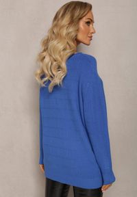 Renee - Niebieski Klasyczny Sweter z Miękkiej Dzianiny Tererise. Kolor: niebieski. Materiał: dzianina. Sezon: jesień, zima. Styl: klasyczny #2