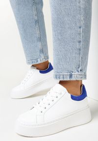 Born2be - Biało-Niebieskie Sneakersy na Platformie z Kolorową Wstawką z Tyłu Maridora. Kolor: biały. Wzór: kolorowy. Obcas: na platformie #1
