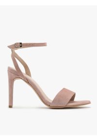 Ryłko - Pudrowo-różowe sandały na wysokiej szpilce. Kolor: różowy. Materiał: skóra, welur. Obcas: na obcasie. Styl: street. Wysokość obcasa: średni #1