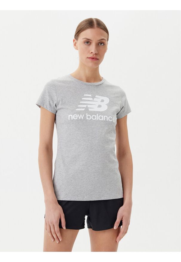 New Balance T-Shirt Essentials Stacked Logo Tee WT91546 Szary Athletic Fit. Kolor: szary. Materiał: bawełna