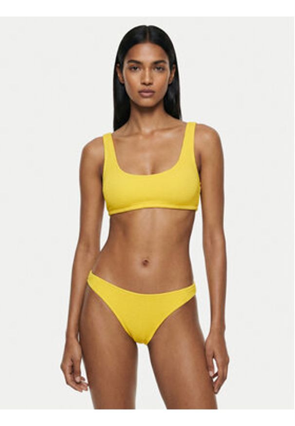 Banana Moon Dół od bikini Naida Scrunchy JAA22 Żółty. Kolor: żółty. Materiał: syntetyk