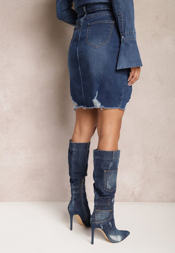 Renee - Niebieska Jeansowa Spódnica Mini z Guzikami Karandi. Kolor: niebieski. Materiał: jeans