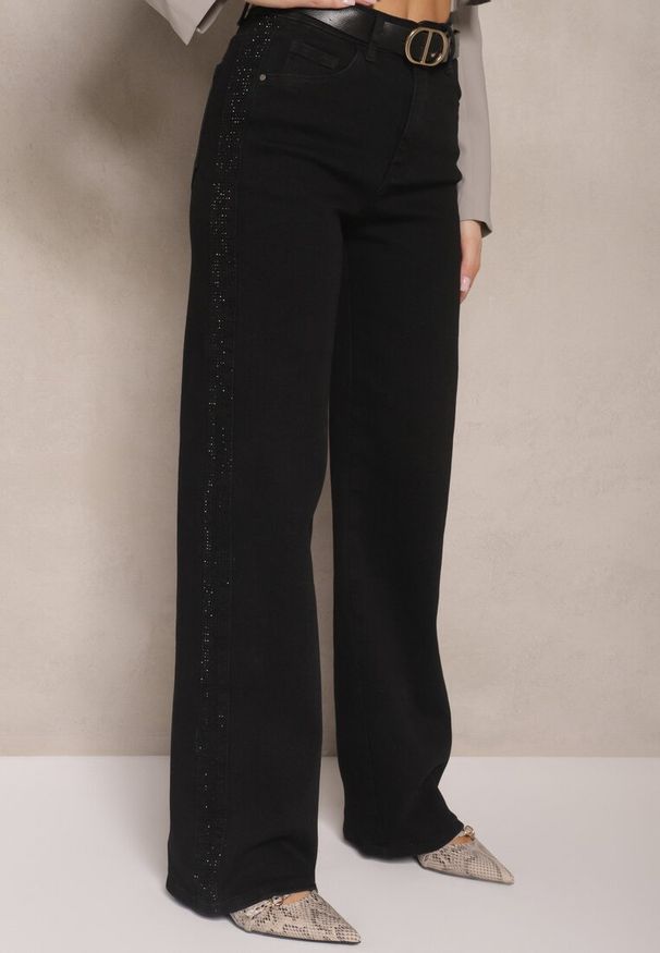 Renee - Czarne Szerokie Jeansy High Waist z Cyrkoniowym Zdobieniem Nusamira. Okazja: na co dzień. Stan: podwyższony. Kolor: czarny. Wzór: aplikacja. Styl: elegancki, casual