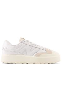 Buty New Balance CT302OB - białe. Okazja: na co dzień. Kolor: biały. Materiał: guma, zamsz, skóra, materiał. Szerokość cholewki: normalna