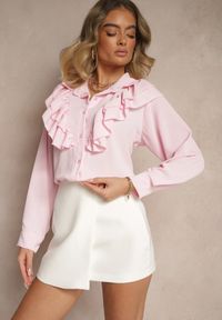 Renee - Różowa Koszula Ozdobiona Falbaną Kornella. Okazja: na co dzień. Typ kołnierza: kołnierzyk klasyczny. Kolor: różowy. Materiał: jeans. Wzór: aplikacja. Styl: klasyczny, casual, elegancki