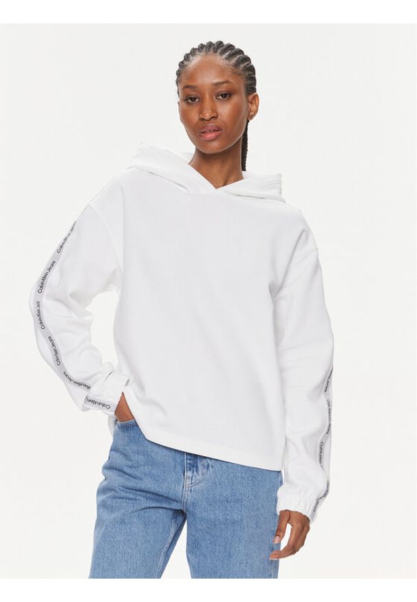 Calvin Klein Jeans Bluza Logo Elastic Hoodie J20J223078 Biały Regular Fit. Kolor: biały. Materiał: bawełna