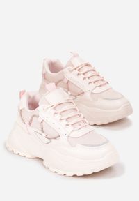 Renee - Różowe Sneakersy na Tłoczonej Podeszwie Zdobione Sznurkiem Wokół Pellesti. Kolor: różowy. Wzór: aplikacja #3