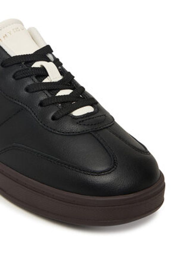 TOMMY HILFIGER - Tommy Hilfiger Sneakersy Heritage Shiny FW0FW08823 Czarny. Kolor: czarny. Materiał: skóra