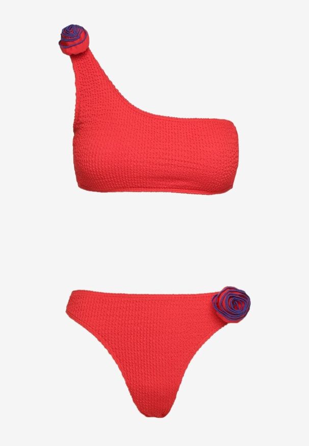 Born2be - Czerwone Bikini z Asymetrycznym Topem i Figami z Kwiatową Aplikacją Rivannie. Kolor: czerwony. Wzór: aplikacja, kwiaty