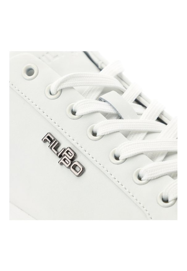 Sneakersy męskie Filippo, cholewka ze skóry naturalnej o gładkim wykończeniu klasyczne wiązanie na płaskiej podeszwie, białe, MP7840/26. Kolor: biały. Materiał: skóra. Szerokość cholewki: normalna. Wzór: gładki. Obcas: na płaskiej podeszwie