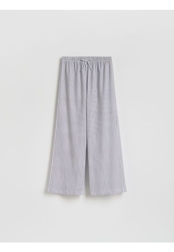 Reserved - Luźne spodnie w paski - ciemnoszary. Kolor: szary. Materiał: dzianina. Wzór: paski