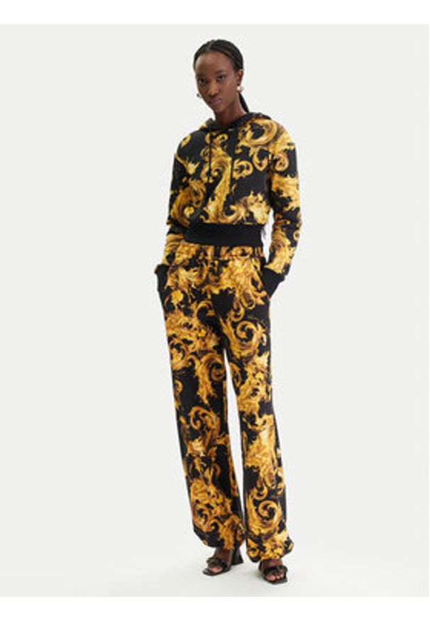 Versace Jeans Couture Bluza 80HAI313 FS196 Czarny Regular Fit. Typ kołnierza: kołnierzyk włoski. Kolor: czarny. Materiał: bawełna