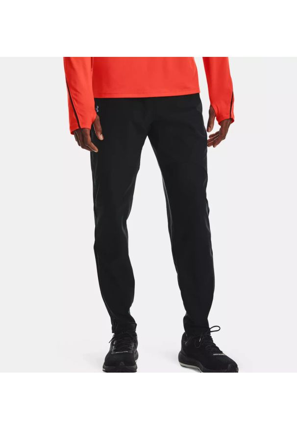 Under Armour - Spodnie dresowe męskie UNDER ARMOUR UA QUALIFIER RUN 2.0 PANT. Kolor: czarny. Materiał: dresówka. Wzór: gładki. Sport: bieganie