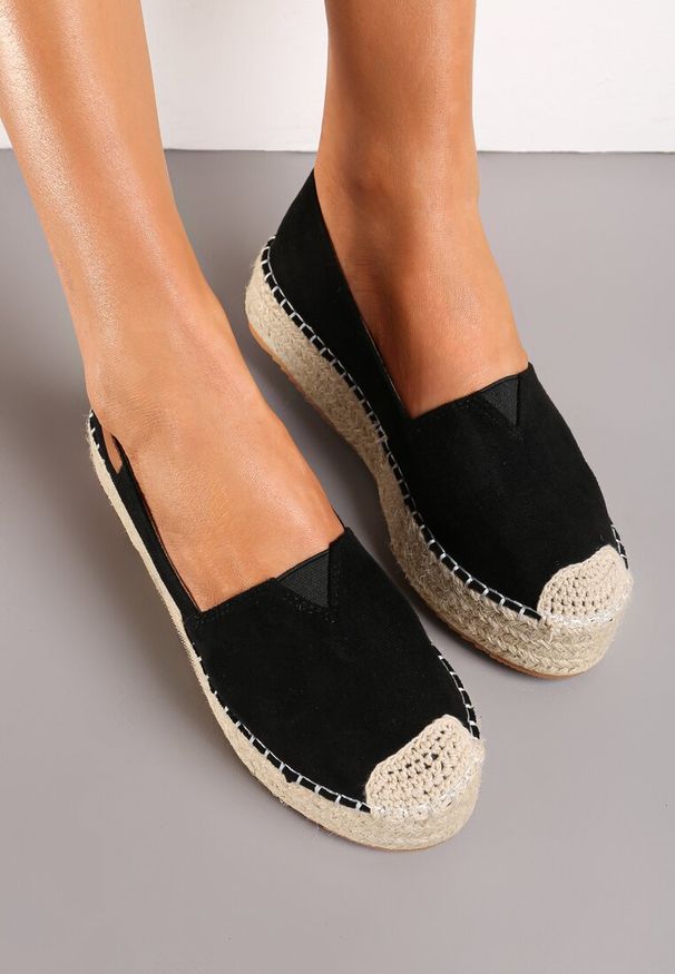 Renee - Czarne Espadryle z Imitacji Zamszu na Platformie z Jutowej Plecionki Mirrona. Kolor: czarny. Materiał: zamsz. Obcas: na platformie