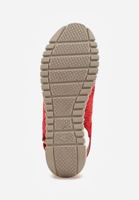 Born2be - Czerwone Sandały Vices na Koturnie z Ażurową Cholewką Sarandria. Okazja: na co dzień. Zapięcie: rzepy. Kolor: czerwony. Wzór: ażurowy. Sezon: lato. Obcas: na koturnie. Styl: elegancki, casual #2