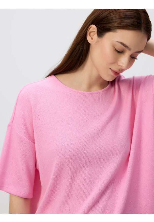 Reserved - Dzianinowy t-shirt z wiskozą - różowy. Kolor: różowy. Materiał: dzianina, wiskoza