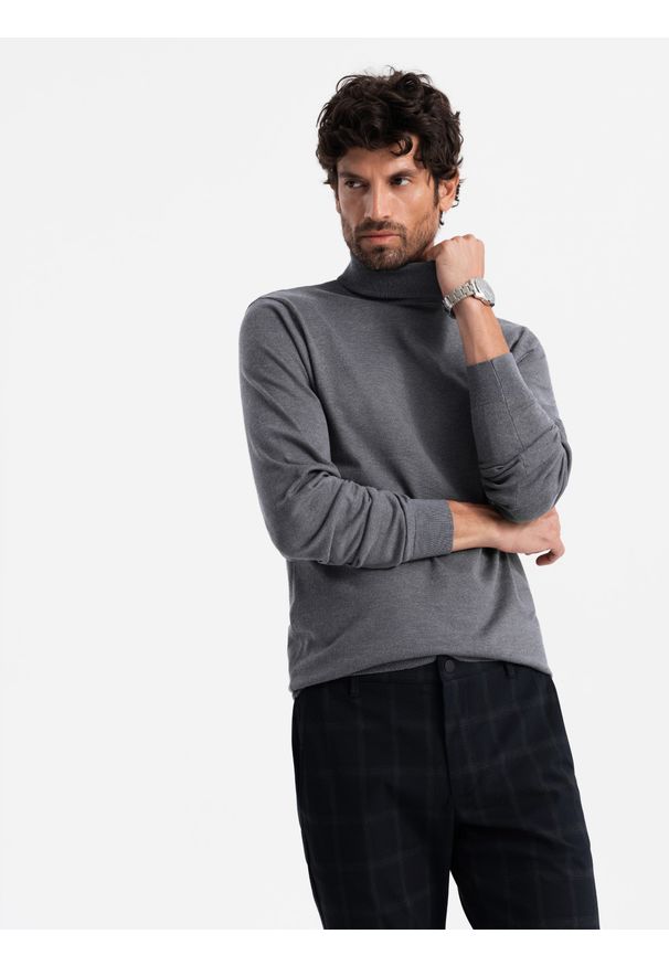 Ombre Clothing - Jednokolorowy męski dzianinowy golf z wiskozą – szary melanż V2 - Rozmiar: S. Okazja: na co dzień. Typ kołnierza: golf. Kolor: szary. Materiał: wiskoza, dzianina. Wzór: melanż. Styl: klasyczny, casual
