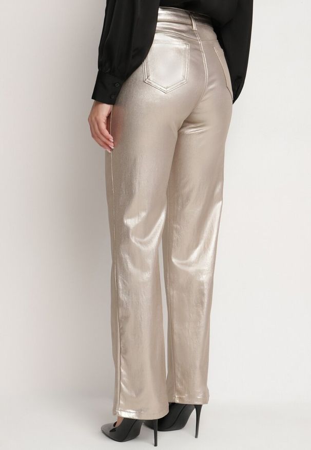 Born2be - Złote Szerokie Spodnie Metaliczne z Ekoskóry Namera. Stan: podwyższony. Kolor: złoty