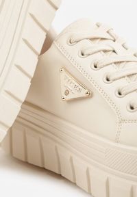 Renee - Beżowe Sneakersy VICES na Tłoczonej Podeszwie w Stylu Chunky Myninis. Okazja: na co dzień. Kolor: beżowy. Materiał: skóra, koronka. Obcas: na platformie #9