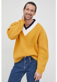 TIGER OF SWEDEN - Tiger Of Sweden sweter z domieszką wełny męski kolor żółty ciepły. Kolor: żółty. Materiał: wełna