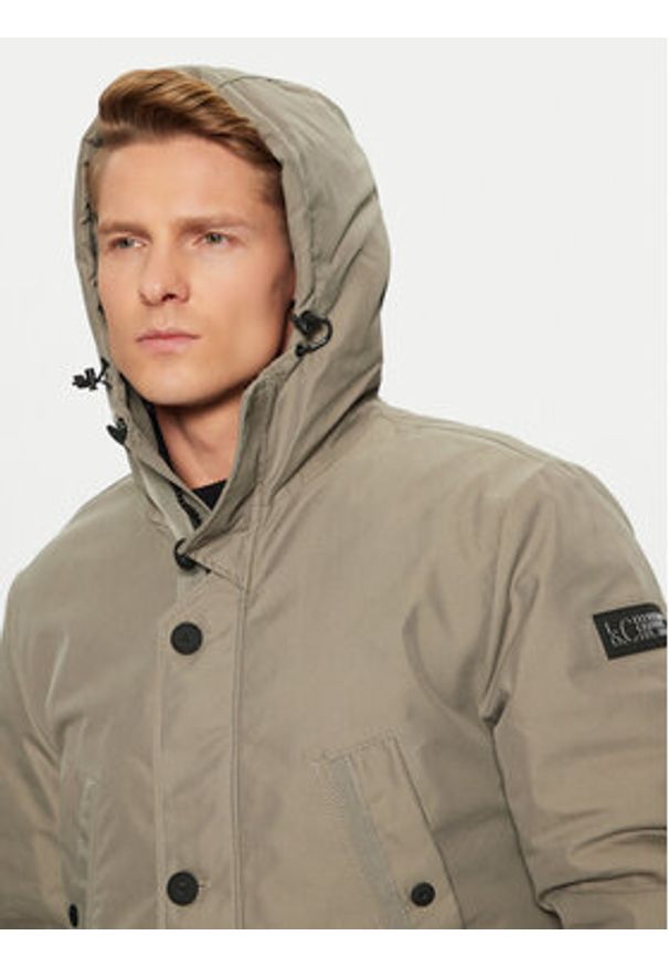 s.Oliver Parka 2150401 Zielony Regular Fit. Kolor: zielony. Materiał: syntetyk, bawełna
