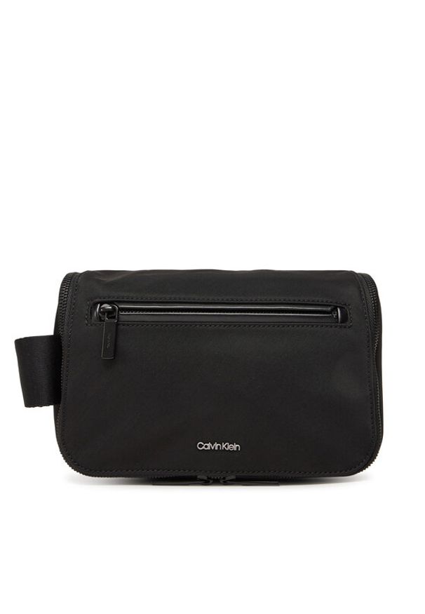 Calvin Klein Kosmetyczka Ck Ease Washbag W/Hanger K50K512943 Czarny. Kolor: czarny. Materiał: materiał