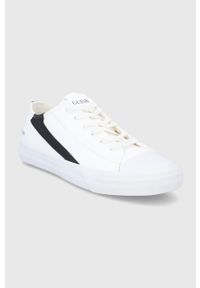 Guess tenisówki męskie kolor biały. Nosek buta: okrągły. Zapięcie: sznurówki. Kolor: biały. Materiał: skóra, guma