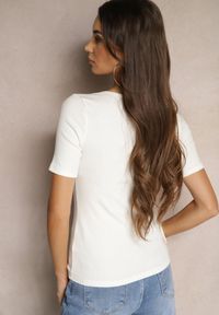 Renee - Biały Bawełniany T-shirt Prążkowany z Guzikami Florvivi. Okazja: na co dzień. Kolor: biały. Materiał: bawełna, prążkowany. Styl: elegancki, casual #4