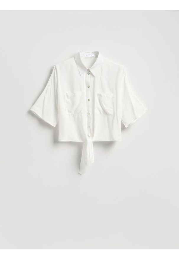Reserved - Koszula z wiskozy z wiązaniem - biały. Kolor: biały. Materiał: wiskoza