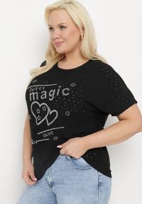 Born2be - Czarny T-shirt Ażurowy z Ozdobnymi Cyrkoniami Cevola. Okazja: na co dzień. Kolor: czarny. Wzór: ażurowy. Styl: casual #7
