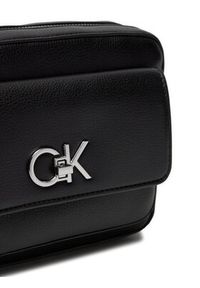 Calvin Klein Torebka Re-Lock Camera Bag W/Flap_Pbl K60K612538 Czarny. Kolor: czarny. Materiał: skórzane