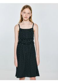Big-Star - Sukienka dziewczęca na ramiączkach w kropki czarna Mircesi 906. Okazja: na randkę. Typ kołnierza: kołnierz z falbankami. Kolor: czarny. Materiał: wiskoza, żakard. Długość rękawa: na ramiączkach. Wzór: kropki. Sezon: lato. Styl: klasyczny, wakacyjny #2