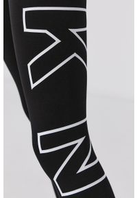 DKNY - Dkny Legginsy damskie kolor czarny z nadrukiem. Stan: podwyższony. Kolor: czarny. Wzór: nadruk