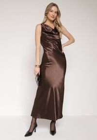 Born2be - Brązowa Koktajlowa Sukienka Satynowa z Wiskozy z Bawełną Delinavia. Kolor: brązowy. Materiał: satyna, bawełna, wiskoza. Styl: wizytowy #5