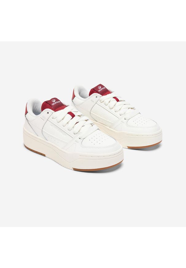 Decathlon - Buty sportowe CJ80 Platform. Kolor: czerwony, biały, wielokolorowy. Materiał: skóra, guma. Szerokość cholewki: normalna. Obcas: na platformie