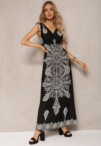 Renee - Czarna Sukienka z Ornamentalnym Wzorem Sznurkami Przy Ramionach i Gumką w Talii Alerada. Kolor: czarny. Materiał: tkanina. Sezon: lato