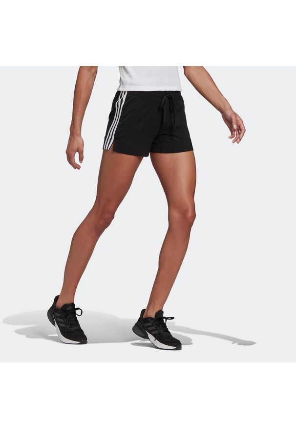 Spodenki fitness damskie Adidas. Kolor: czarny. Materiał: elastan, bawełna. Sport: fitness