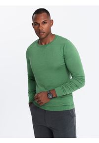Ombre Clothing - Męski sweter klasyczny z wiskozą BASIC z okrągłym dekoltem – zielony V13 - Rozmiar: XXL. Kolor: zielony. Materiał: wiskoza. Styl: klasyczny