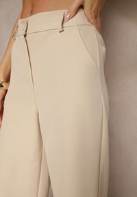 Renee - Beżowe Spodnie Garniturowe High Waist Viviorea. Okazja: na spotkanie biznesowe. Stan: podwyższony. Kolor: beżowy. Styl: biznesowy, klasyczny #5